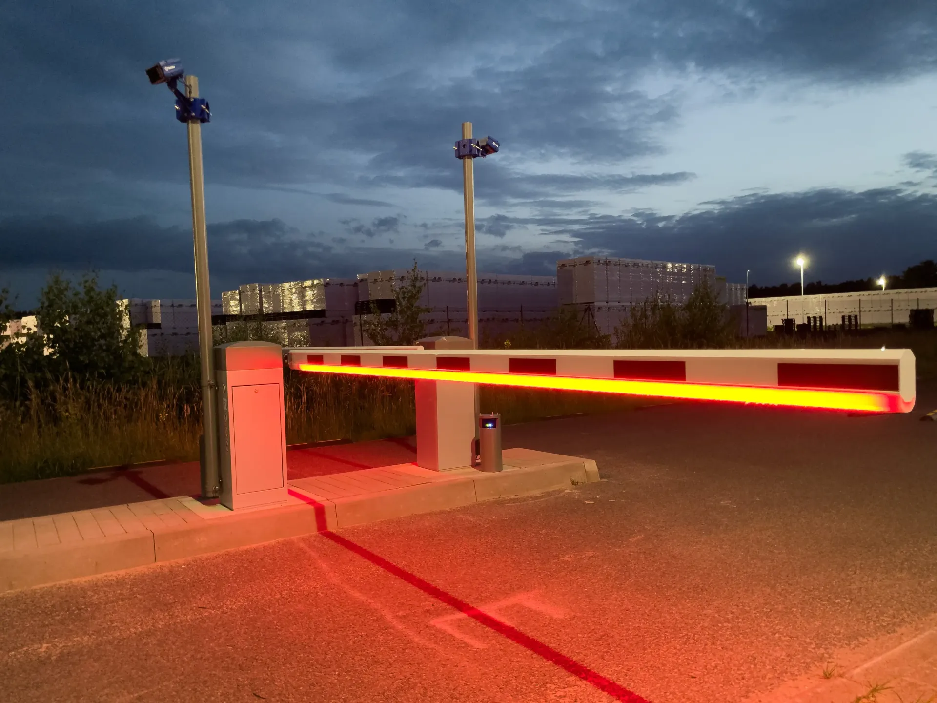 Schranke mit LED-Signalstreifen